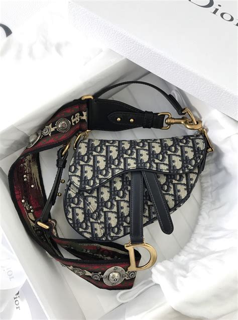 dior saddle bag.